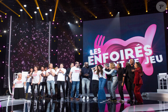 De manière bénévoles, les stars montent sur scène pour une série de concerts.
Enregistrement de l'émission "Les enfoirés jouent le jeu", qui sera diffusée le 30 novembre en prime time sur TF1. Le 18 novembre 2019 © Cyril Moreau / Bestimage