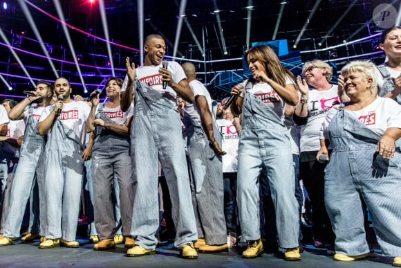 De nombreuses personnalités du monde du cinéma, de la musique, du sport et même de l'humour se mobilisent.
Spectacle des Enfoirés à Bordeaux le 28 janvier 2019. © Cyril Moreau/Bestimage