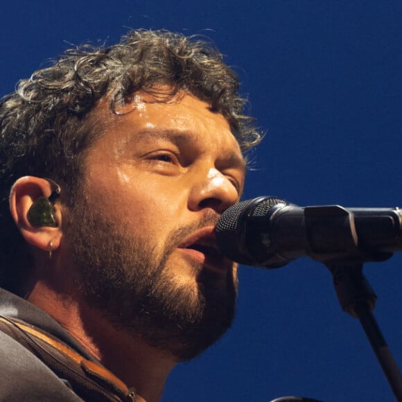 Exclusif - Claudio Capéo en concert au Zenith de Paris...Avec la présence en guest de Patrick Fiori et Eloïz. Son 4ème album " Rose des Vents " est sorti en Novembre dernier et est certifié disque de platine. © Jérémy Melloul / Bestimage