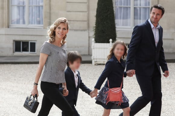 Tiphaine Auzière et son compagnon Antoine et leurs enfants - Arrivées des personnalités - Cérémonie d'investiture du Président de la République à Paris le 7 mai 2022 © Stephane Lemouton / Bestimage 