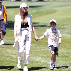 Exclusif - Jessica Biel et son fils Silas assistent à un tournoi de golf de célébrités à Lake Tahoe, Californie, Etats-Unis, le 9 juillet 2022, pour soutenir Justin Timberlake.