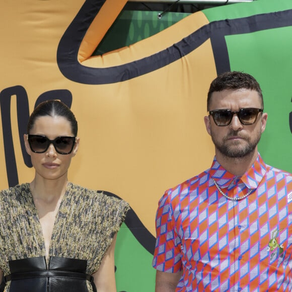 Et il a réitéré qu'il était soudé avec sa femme Jessica Biel, tout en expliquant qu'il "soutenait Britney Spears".
Jessica Biel et son mari Justin Timberlake lors du défilé de mode Homme printemps-été 2023 Louis Vuitton dans la cour Carrée du Louvre à Paris, France, le 23 juin 2022. © Olivier Borde / Bestimage 