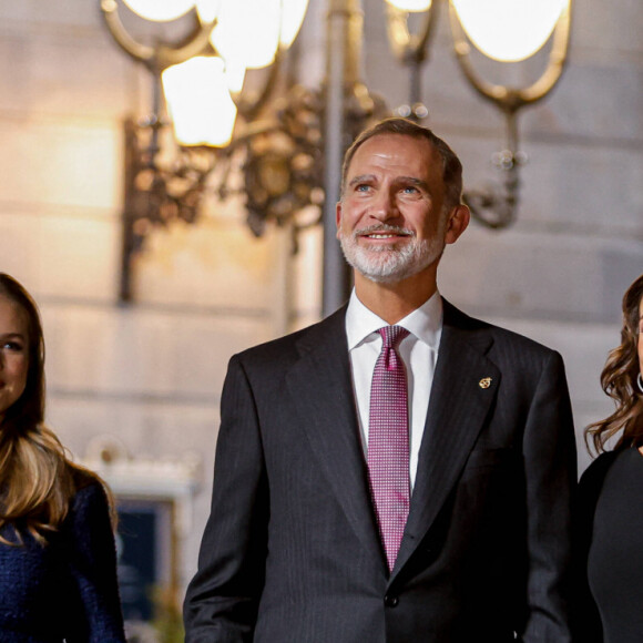 La reine Sofia, la princesse Leonor, le roi Felipe VI d'Espagne, la reine Letizia d’Espagne etlL'infante Sofia d'Espagne - La famille royale d'Espagne lors de la cérémonie des "Prix Princesse des Asturies 2023" à Oviedo, Espagne, le 20 octobre 2023.  Spain royal family attend the Princesa de Asturias Awards ceremony at the Campoamor Theatre in Oviedo, Spain, on October 20, 2023. 
