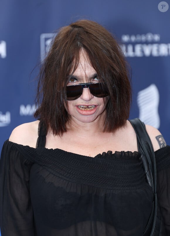 Béatrice Dalle (Le bonheur est pour demain) sur le tapis bleu de la 16ème édition du festival du film francophone de Angoulême le 23 août 2023. © Coadic Guirec / Bestimage 