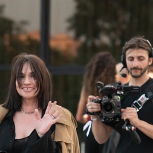 Beatrice Dalle - Les célébrités assistent au défilé de la collection homme été 2024 de Saint Laurent "Each Man Kills The Thing He Loves" à Berlin, France, le 12 juin 2023. 