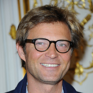 Le journaliste de 54 ans s'affiche toujours souriante, et il a de quoi être heureux !
Laurent Delahousse - Conference de presse de l'operation "La Flamme Marie Claire" a l'hotel le Marois a Paris le 16 mai 2013.