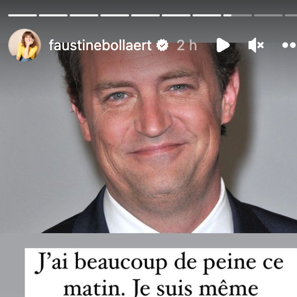 Elles pleurent l'homme brisé et l'acteur.
Hommage à Matthew Perry de la part de Fautine Bollaert.