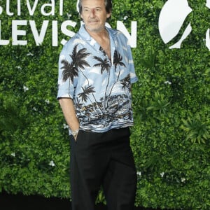 Jean-Luc Reichmann au photocall de la série "Leo Mattei, Brigade des mineurs" lors du 62ème Festival de Télévision de Monte-Carlo, à Monaco, le 19 juin 2023. © Denis Guignebourg/BestImage