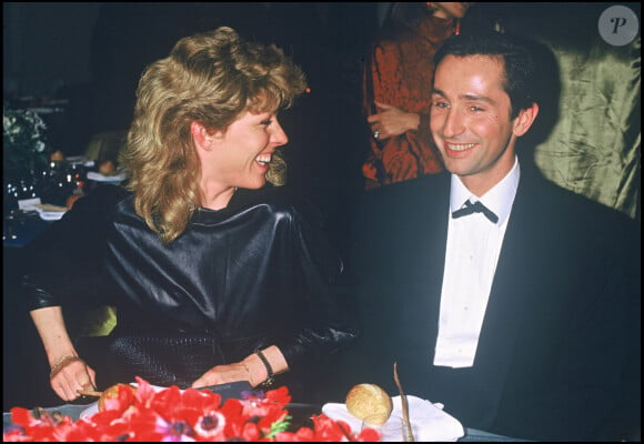 Thierry Lhermitte et sa femme Hélène, en soirée en 1984.