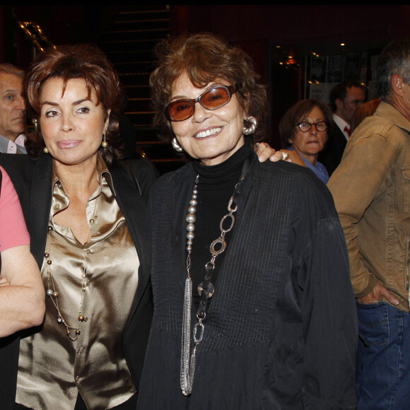 MADAME JACQUES SEGUELA, DOMINIQUE TAPIE, CHRISTINE LELOUCH - GENERALE DE LA PIECE 'LES MONTAGNES RUSSES' AU THEATRE COMEDIA A PARIS LE 3 AVRIL 2012. 