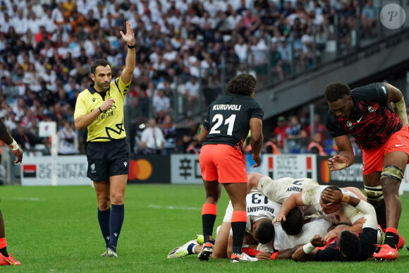 "À mes yeux, (cela) fait glisser notre sport vers un terrain dangereux", conclut l'arbitre
 
Mathieu Raynal (arbitre) - Coupe du Monde de Rugby France 2023 - Match de quart de finale "Angleterre - Fidji (30-24)" à Marseille, le 15 octobre 2023.