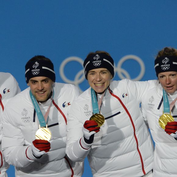 L'équipe de France de relais mixte (Anaïs Bescond, Marie Dorin-Habert, Simon Desthieux et Martin Fourcade) remporte la médaille d'Or aux jeux olympiques 2018 de PyeongChang le 21 février 2018. © Christopher Levy via ZUMA Wire / Bestimage