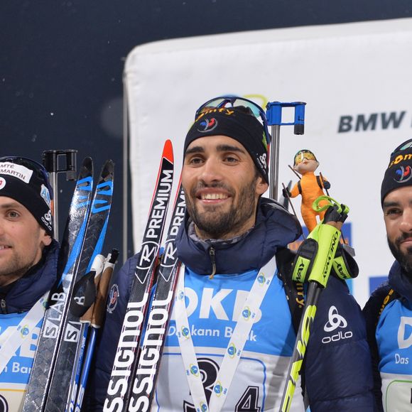 Biathlon : La France remporte le relais messieurs lors de la coupe du monde en Corée avec Simon Desthieux, Martin Fourcade, Simon Fourcade, et Jean Guillaume Beatrix à Pyeongchang le 5 mars 2017.