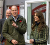 Beaucoup se sont interrogés sur celle de son aîné William et de Kate : non obligés d'assister à l'événement, ils avaient chacun des impératifs
Le prince William, prince de Galles, et Catherine (Kate) Middleton, princesse de Galles, visitent Outfit Moray, une organisation caritative primée à Moray (Ecosse), le 2 novembre 2023.