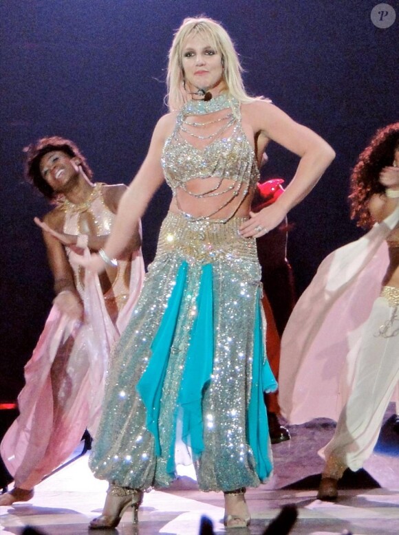 Britney Spears fait du play-back lors de ses concerts : Ke$ha l'accuse de prendre ses fans pour des imbéciles.