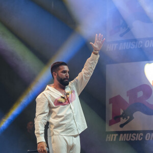 Le chanteur Kendji Girac sur la scène du Rugby Music Live devant 8000 spectateurs qui ont fait un don pour 3 associations : MBM (Manifestation de Bienveillance pour enfants Malade), les Zèbres (Moments de réconfort pour les enfants hospitalisés) et la fondation OVE ((enfants orphelins et démunis) à Lyon, le 13/05/2023. © Sandrine Thesillat / Panoramic / Bestimage
