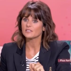 Elle s'était tant réjouie pour la jeune fille, sur le plateau de l'émission "Ca commence aujourd'hui".
Camille avait été l'invitée de Faustine Bollaert dans l'émission "Ca commence aujourd'hui", sur France 2.