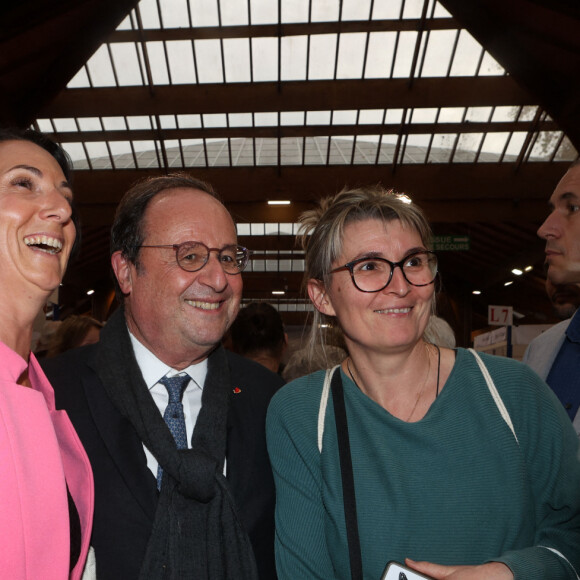 François Hollande - 41e Foire du Livre de Brive dans La Halle Brassens, à Brive-la-Gaillarde, le 11 novembre 2023. © Jean-Marc-Lhomer/Bestimage