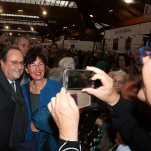 François Hollande - 41e Foire du Livre de Brive dans La Halle Brassens, à Brive-la-Gaillarde, le 11 novembre 2023. © Jean-Marc-Lhomer/Bestimage