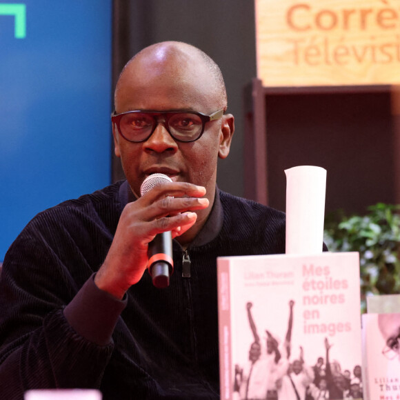 Lilian Thuram - 41e Foire du Livre de Brive dans La Halle Brassens, à Brive-la-Gaillarde, le 11 novembre 2023. © Jean-Marc-Lhomer/Bestimage