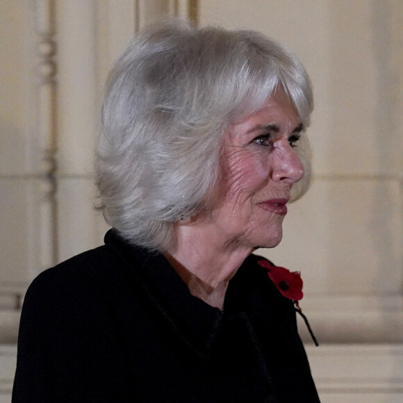 La reine Camilla (Camilla Parker Bowles, reine consort d'Angleterre) dévoile une statue du prince Philip alors qu'elle arrive au Royal British Legion Festival of Remembrance au Royal Albert Hall à Londres : samedi 11 novembre 2023.