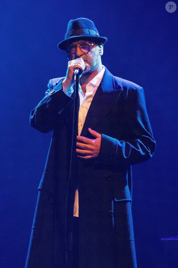 Éric Cantona se produit sur scène depuis plusieurs semaines
 
Éric Cantona dans un théâtre de Londres.