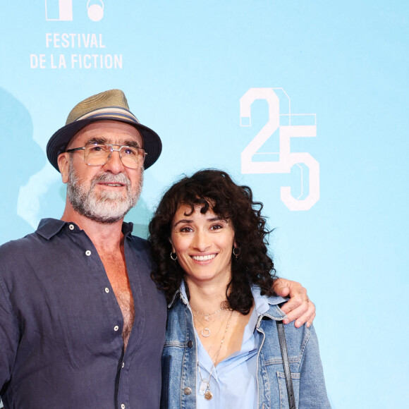Eric Cantona et Rachida Brakni - Photocall de la série "Brigade anonyme" lors de la 25ème édition du Festival de la fiction de la Rochelle le 13 septembre 2023. © Denis Guignebourg / Bestimage