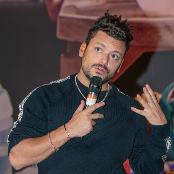 "Je crois que le plus grand footballeur du monde, c'est un Français, le plus grand basketteur du monde, c'est un Français", lance Kev Adams
 
Exclusif - Kev Adams - Avant-première du film "Comme par magie" au cinema Kinepolis de Lomme le 3 novembre 2023. © Stéphane Vansteenkiste/Bestiimage