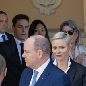 La princesse Caroline de Hanovre, Marie Ducruet, Louis Ducruet, la princesse Stéphanie de Monaco, le prince Albert II de Monaco, la princesse Charlène de Monaco et Camille Gottlieb lors de la conférence de présentation des célébrations du centenaire de la naissance du Prince Rainier III de Monaco au Palais de Monaco, le 28 septembre 2022. © Olivier Huitel/Pool Restreint Monaco/Bestimage