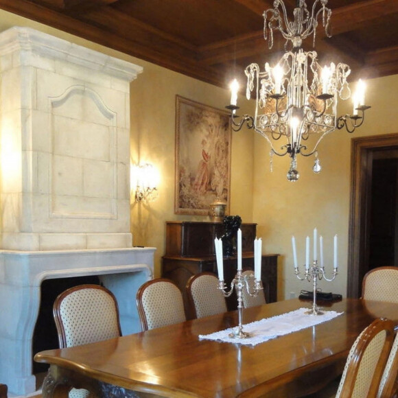 Le manoir de 14 millions de dollars de Harry et Meghan à Montecito, en Californie, a été mis en location pour 700 $ de l'heure sur le site web Giggster.