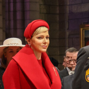 Le prince Albert II de Monaco, La princesse Charlène de Monaco, La princesse Stéphanie de Monaco, La princesse Caroline de Hanovre - La famille princière monégasque assiste à la messe d'action de grâce avec Te Deum lors de la la fête nationale de Monaco, en la cathédrale Notre-Dame Immaculée, le 19 novembre 2023. © Jean-Charles Vinaj / Poll Monaco / Bestimage 