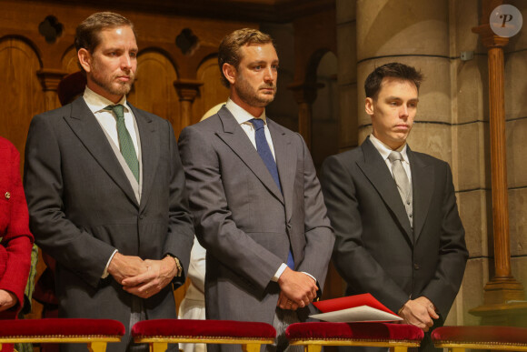 Pierre Casiraghi, Andrea Casiraghi, Louis Ducruet - La famille princière monégasque assiste à la messe d'action de grâce avec Te Deum lors de la la fête nationale de Monaco, en la cathédrale Notre-Dame Immaculée, le 19 novembre 2023. © Jean-Charles Vinaj / Poll Monaco / Bestimage 