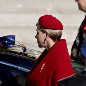 Le prince Albert II et la princesse Charlene de Monaco - La famille princière de Monaco à la sortie de la cathédrale Notre-Dame Immaculée pour la messe solennelle d'action de grâce et un Te Deum, à l'occasion de la Fête Nationale de Monaco. Le 19 novembre 2023 © Dominique Jacovides-Bruno Bebert / Bestimage 