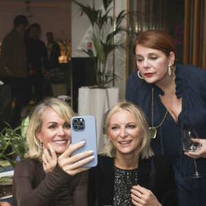 Exclusif - Laeticia Hallyday, Sandra Sisley, Ariane Seguillon - Personnalités à la 2ème soirée "Patins" au restaurant de l'Hôtel Kimpton, le Montecito à Paris le 23 novembre 2023.  © Jack Tribeca/Bestimage 