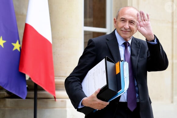 L'ancien ministre de l'Intérieur et ancien maire de Lyon luttait depuis l'année dernière contre un cancer de l'estomac
Gérard Collomb, ministre de l'Intérieur sortant du conseil des ministres au palais de l'Elysée à Paris, le 2 août 2017. 