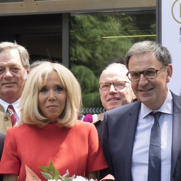 Gérard Collomb, maire de Lyon - Brigitte Macron lors de l'inauguration de la maison de répit à Tassin-la-Demi-Lune dans la Métropole de Lyon le 18 juin 2019. © Sandrine Thesillat / Panoramic / Bestimage