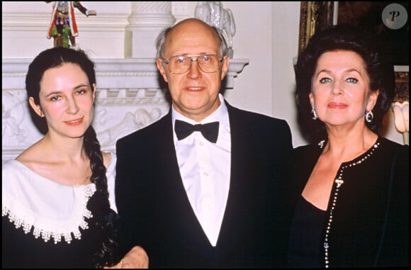 Mstislav Rostropovitch avec sa fille Elena et sa femme Galina - Mariage de David Hallyday et Estelle Lefébure, en Normandie, le 15 septembre 1989