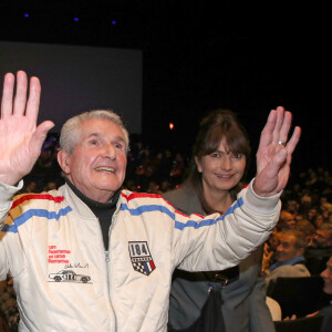 Exclusif - Entrée de Claude Lelouch et de sa femme Valérie Perrin-Lelouch - Personnalités au spectacle "Claude Lelouch - Le ciné Spectacle Symphonique", pour célébrer ses 60 ans de metteur en scène et ses 50 films, à la Salle Pleyel à Paris. Le 15 novembre 2023 © Bertrand Rindoff / Bestimage