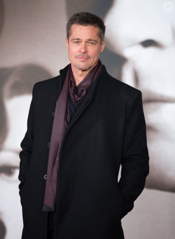 Ce n'est plus un secret pour personne : Brad Pitt souffre d'addictions liées à l'alcool.
Brad Pitt à la première de 'Alliés' ('Allied') aux cinémas Odeon à Leicester Square à Londres.