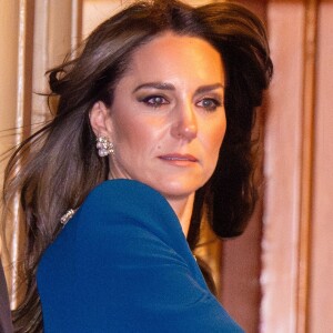 Le Royaume Uni est dans tous ses états depuis que le livre Fin de règne d'Omid Scobie est sorti en librairie.
Kate Middleton - Soirée Royal Variety Performance au Royal Albert Hall à Londres.