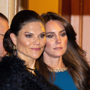 La princesse Victoria et Kate Middleton - Soirée Royal Variety Performance au Royal Albert Hall à Londres, le 30 novembre 2023.
