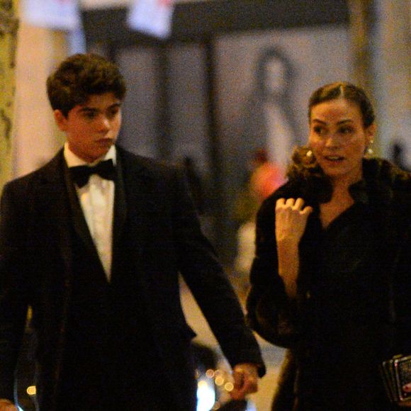 Inès Sastre s'est rendue sur place en compagnie de son fils Diego
Exclusif - Inès Sastre fête ses 50 ans entourée de son fils Diego et d'une centaine d'invités au très select Travellers Club sur les Champs-Élysées à Paris le 21 Novembre 2023. 