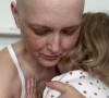Aujourd'hui, la maman d'une petite fille de 4 ans fait son retour dans l'émission.
Marion, candidate de "Chacun son tour", atteinte d'un cancer du sein triple négatif.