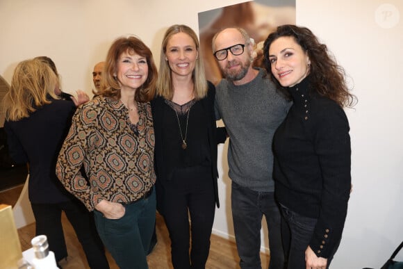 Exclusive - Florence Pernel, Lilou Fogli, Laurent Bateau and Clemence Thioly lors du lancement du nouveau produit cosmétique de Chateau Berger (co-fondée par Lilou Fogli) à Paris le 6 décembre 2023.