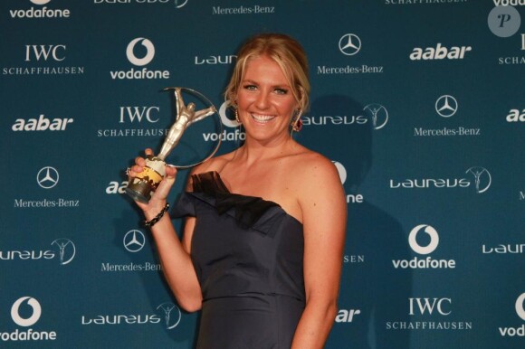Stephanie Gilmore récompensée lors de la soirée des Laureus World Action Sportsperson of the Year à Abou Dabi le 10 mars 2010