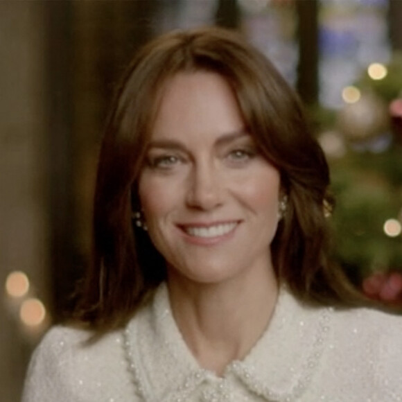 Le même jour, ils ont dévoilé leur carte de voeux 2023...
Kate Middleton annonce la diffusion d'un concert de Noël à la télévision. Le 8 décembre 2023.