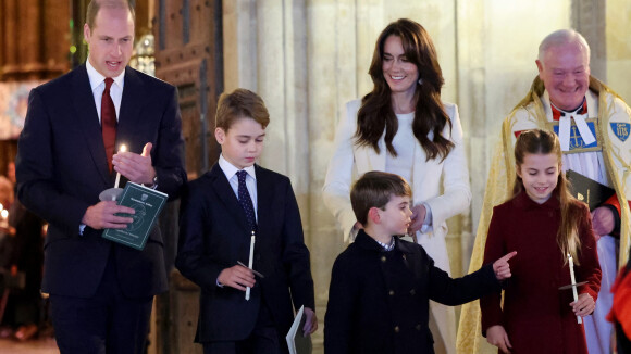PHOTOS Kate Middleton et le prince William dévoilent leur sublime carte de voeux 2023... ils éclipsent le roi Charles et Camilla !