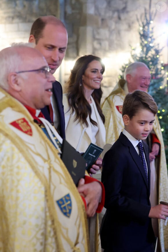 Le prince William, prince de Galles, et Catherine (Kate) Middleton, princesse de Galles, avec leurs enfants le prince George de Galles - Traditionnel concert de Noël "Together At Christmas" en l'abbaye de Westminster à Londres. Le 8 décembre 2023.