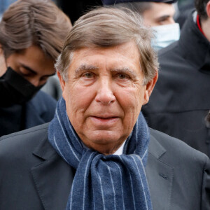 Jean-Pierre Foucault a pris la parole, estimant que faire revenir Sylvie Tellier comme présidente du jury est bien la preuve que tout va bien !
Jean-Pierre Foucault - Obsèques de Jean-Pierre Pernaut en la Basilique Sainte-Clotilde à Paris le 9 mars 2022. © Christophe Clovis / Bestimage