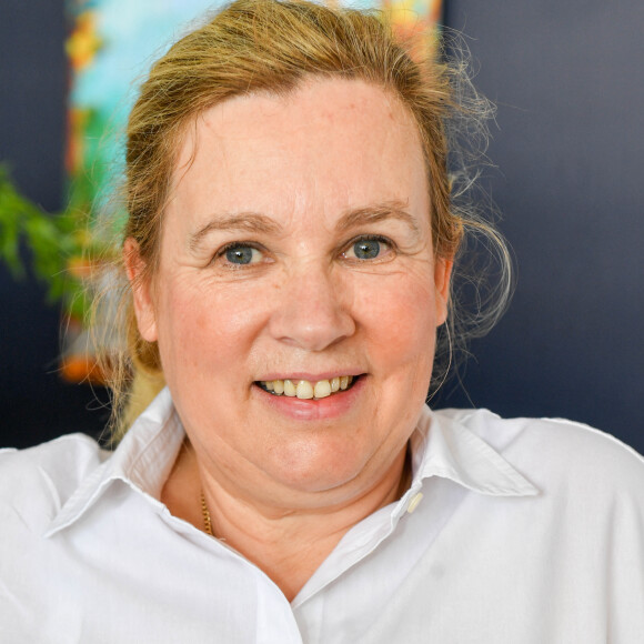 Hélène Darroze "adore cuisiner en famille".
Exclusif - La cheffe Hélène Darroze dans l'Espace VIP lors de la neuvième édition du "Longines Paris Eiffel Jumping" au Champ de Mars à Paris, France. © Perusseau-Veeren/Bestimage 